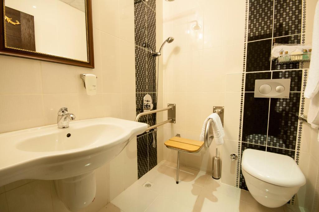 Kaya Premium Hotel Adana Exterior photo